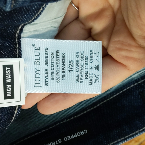 Judy Blue Cropped Straight Leg Raw Hem Jean 88375 - Picture 6 of 6